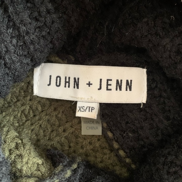 John & Jenn Batwing Sweater - Picture 3 of 3